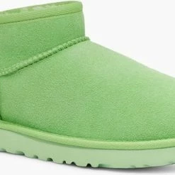 Ugg Classic Ultra Mini Laarzen Parakeet Green - Laarzen - 1116109-PTGN - Maat 37 11 Ugg Classic Ultra Mini Laarzen Parakeet Green - Laarzen - 1116109-PTGN - Maat 37 -Dames-schoenen Verkoop 550x332 10