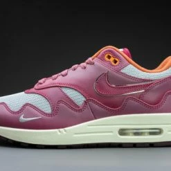 Nike Air Max 1 Patta Waves Rush Maroon (With Bracelet) DO9549-001 Maat 44.5 Metallic Silver;Rush Maroon 25 Nike Air Max 1 Patta Waves Rush Maroon (With Bracelet) DO9549-001 Maat 44.5 Metallic Silver;Rush Maroon -Dames-schoenen Verkoop 550x366 48