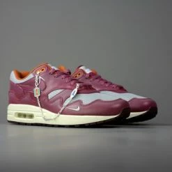 Nike Air Max 1 Patta Waves Rush Maroon (With Bracelet) DO9549-001 Maat 44.5 Metallic Silver;Rush Maroon 26 Nike Air Max 1 Patta Waves Rush Maroon (With Bracelet) DO9549-001 Maat 44.5 Metallic Silver;Rush Maroon -Dames-schoenen Verkoop 550x366 49
