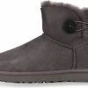 UGG - Dames Snowboots Mini Bailey Buttons II Grey - Grijs - Maat 38 1 UGG - Dames Snowboots Mini Bailey Buttons II Grey - Grijs - Maat 38 -Dames-schoenen Verkoop 550x379 8