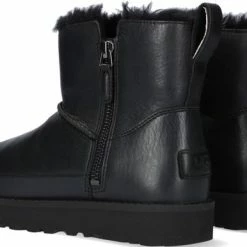 UGG Vrouwen Laarzen Kleur: Zwart Maat: 37 34 UGG Vrouwen Laarzen Kleur: Zwart Maat: 37 -Dames-schoenen Verkoop 550x386 3