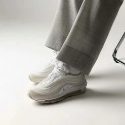Nike Air Max 97 - Sneakers - Dames - Maat 37.5 - Summit White/Metallic Silver/White -Dames-schoenen Verkoop 550x550 264