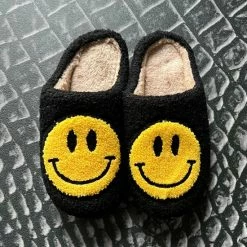 Badrock Smiley Sloffen – Unisex Pantoffels Smiley – Smiley Slippers - Sloffen – Zachte Pantoffels – Gekke Sloffen – Sloffen Dames & Heren – Zwart - Cadeau - Maat 41/42 -Dames-schoenen Verkoop 550x550 267